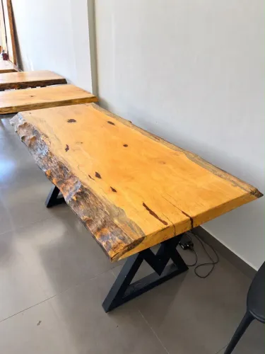 Mesa de madeira 1,80m