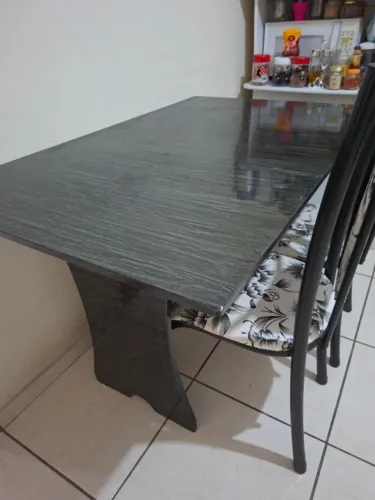 Mesa de cozinha retangular