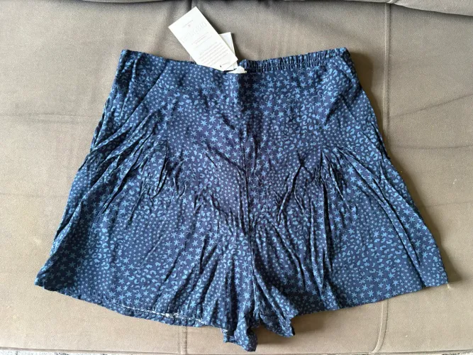 Short em viscose empório com etiqueta M