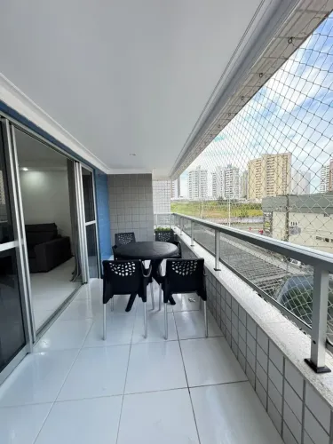 **APARTAMENTO 173m² | PONTA DO FAROL** TODO REFORMADO E PROJETADO, NASCENTE E VENTILADO, B