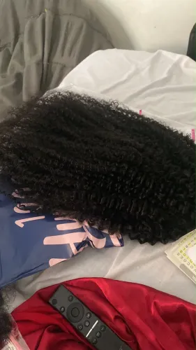 Cabelo crespo 300 gramas 1500$