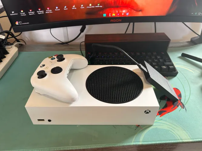 Xbox Series S + Controle Original + HD Externo 2TB Kross Elegance ? Excelente estado