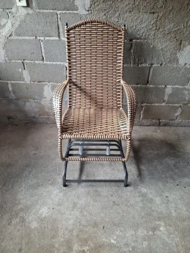 Cadeiras de balanço 4 molas novas cada 