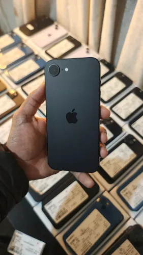 iPhone 16e 128gb bateria 100%