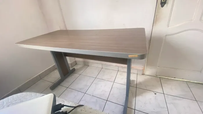 Mesa de escritório/estudos