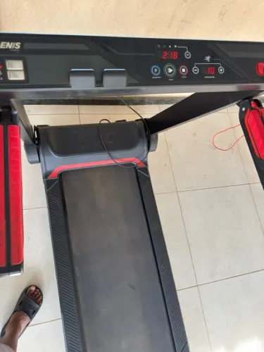 ESTEIRA ERGOMÉTRICA GENIS FITNESS GT 1000 DOBRÁVEL