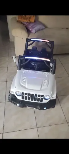 Carro elétrico infantil 