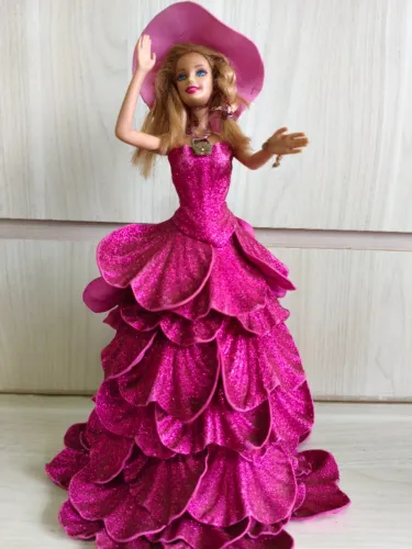 Boneca Barbie Mattel Vestido de Gala com detalhes minimalistas artesanal .