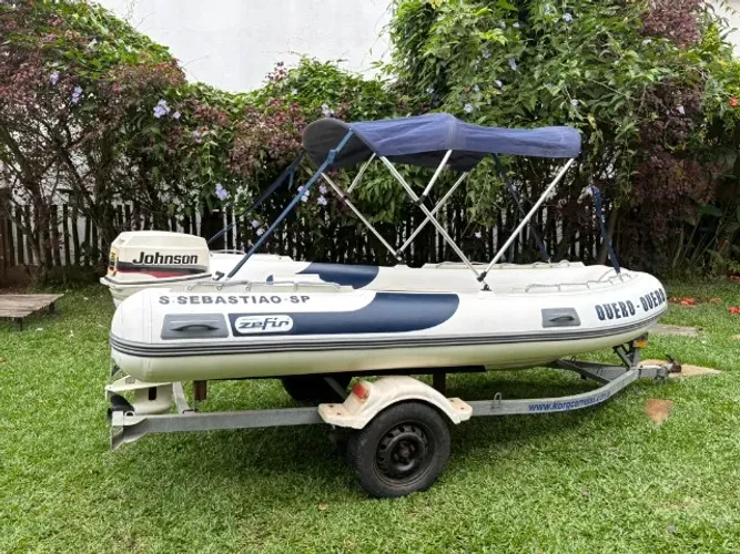 Bote Zefir F 360 excelente estado, motor Johnson 30, capota e carreta rodoviária