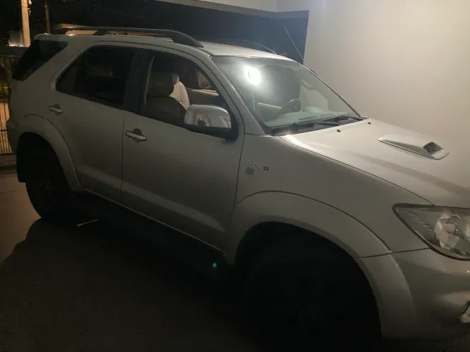 Toyota Hilux SW4 SRV D4-d 4X4 3.0 TDI Dies. AUT 2008