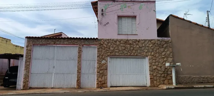 Casa rua Prudente de Moraes centro