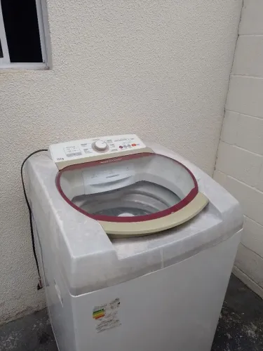 Máquina de lavar usada