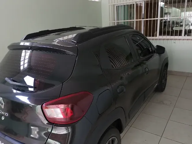 Renault Kwid Intense 1.0 Flex 12V 5P Mec. 2023