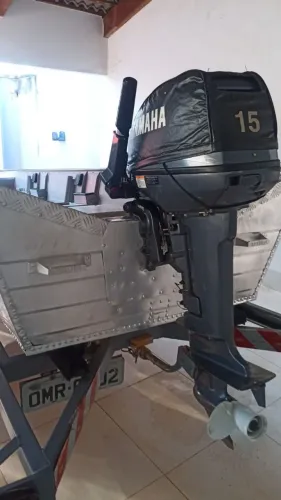 Canoa e motor 15 hp