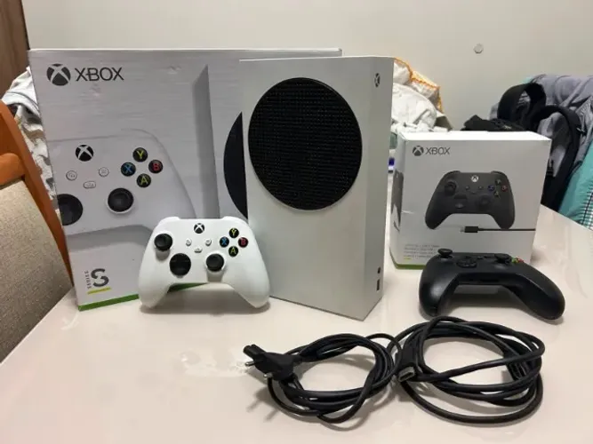 Xbox Series S 512GB - Estado de Novo | 2 Controles Originais | Caixa