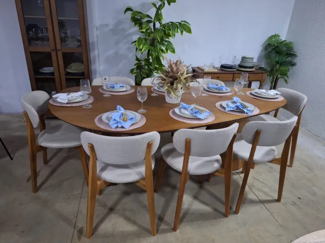 Mesa prime com 2.40x1.30m com 8 cadeiras