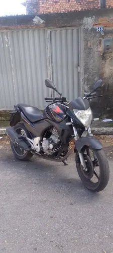 CB 300 atrasada não vale apena deixa em dia