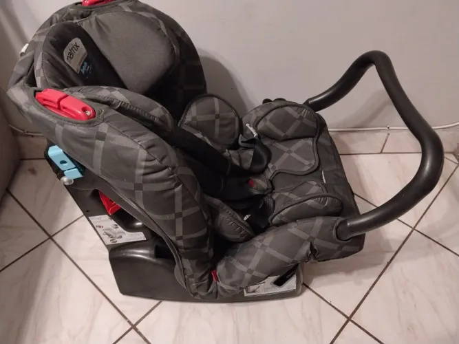 Cadeirinha para auto Burigoto