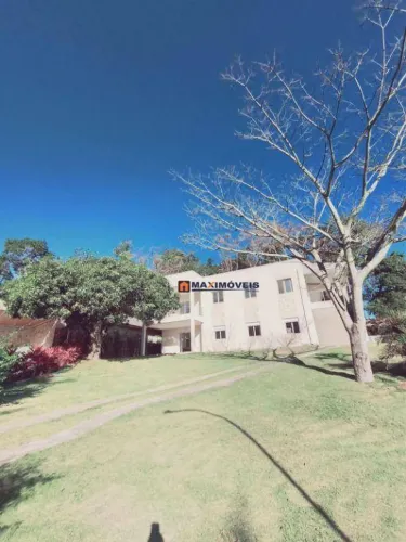 Casa com 3 dormitórios para alugar, 258 m² por R$ 7.000/mês - San Fernando do Valey - Atib