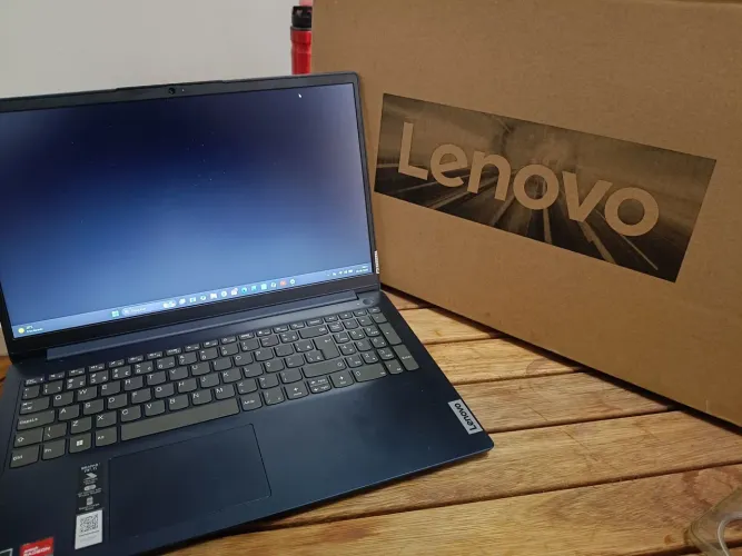 Notebook com placa de video Lenovo IdeaPad 1 15AMN7 - Estado de novo