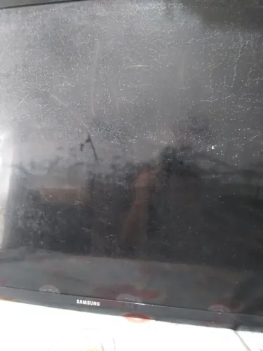 Tv samsung 39 polegadas com tela ruim,funcionando com som.