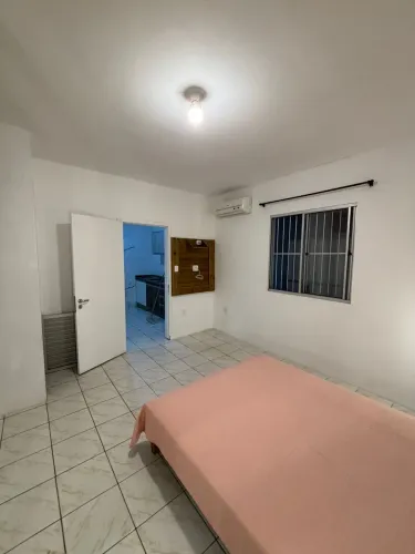 Aluga-se kit net no Jardim Atlântico 