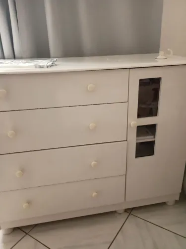 Cômoda infantil usada