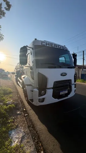 CAMINHÃO LIMPA FOSSA I CARGO 2429 - 2019