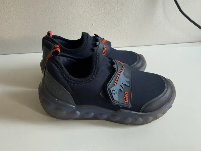 Tênis bibi infantil com led n 25