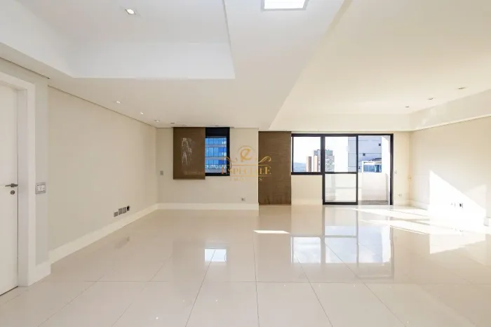 APARTAMENTO COM 3 DORMITÓRIOS PARA LOCAÇÃO NO BIGORRILHO EM CURITIBA
