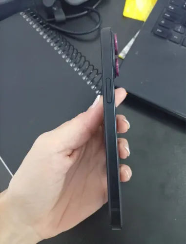 iPhone 15 - 128 GB