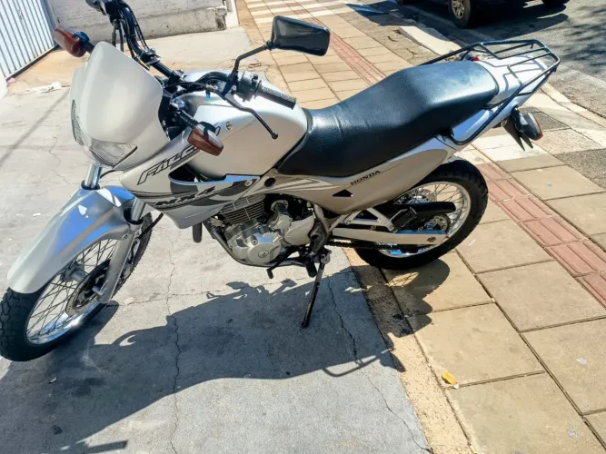 Vendo Falcon restaurada motor inteiro sou o único dono cuidado com o golpe