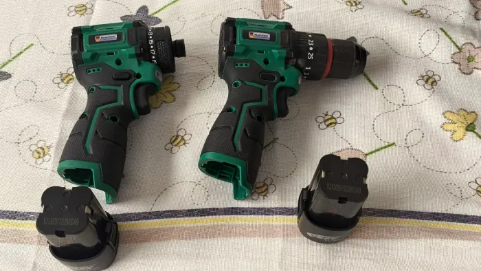 Kit parafusadeira e furadeira combo