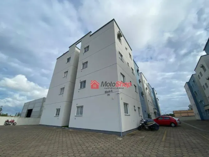 Apartamento com 2 dormitórios para alugar, 55 m² por R$ 1.200,00/mês - Urussanguinha - Ara