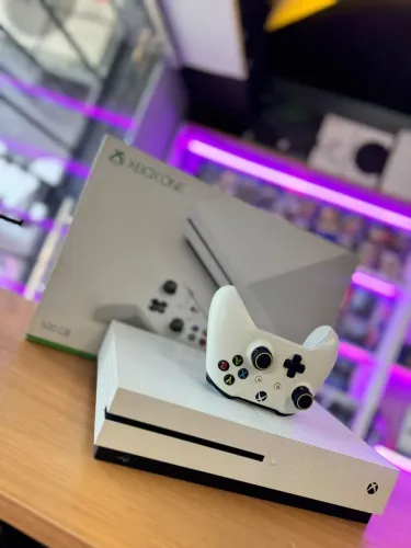 Xbox One S c/ Garantia completo