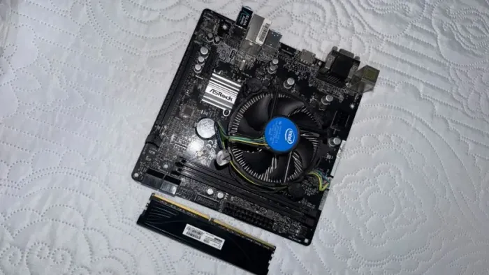 Kit I5 9400f + H310CM-HG4 + 16GB RAM DDR4 3200MHz