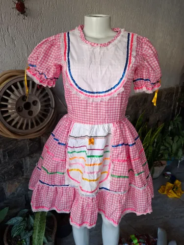 Vestidos infantis de festa junina 29,90/ Ler descrição antes de chamar