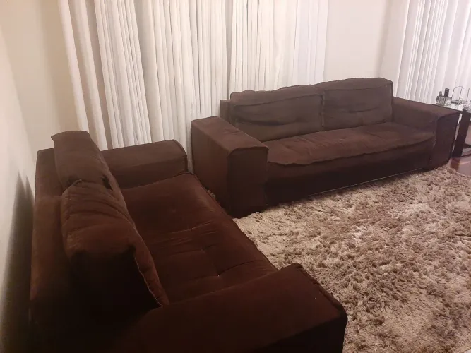 Sofá usado comprado na móveis Campo Largo, em bom estado, super reforçado