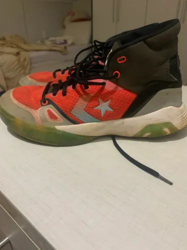 Tênis de basquete converse