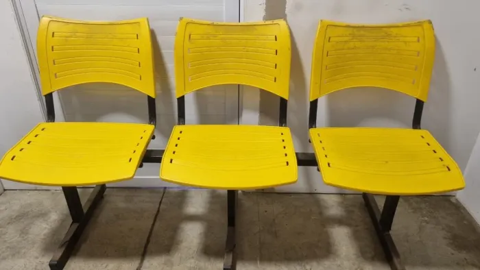 Conjunto de cadeira Amarelo 