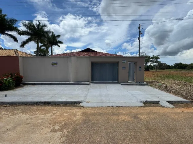 Vendo casa com 04 suites na larje no setor jardim dos Ypes em Porto Nacional-TO