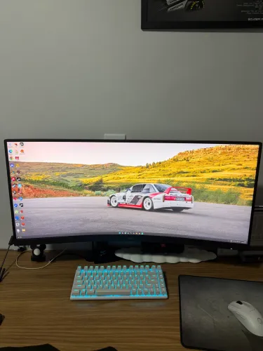 Monitor AOC Agon - 34 polegadas curvo