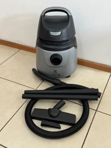 Aspirador de pó Electrolux  vendo 