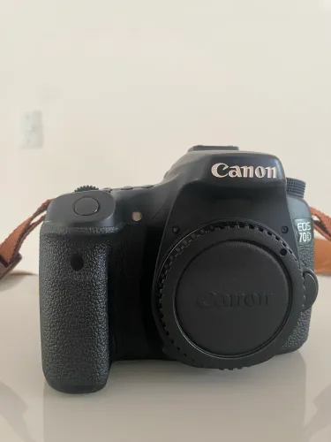 Câmera canon 70D