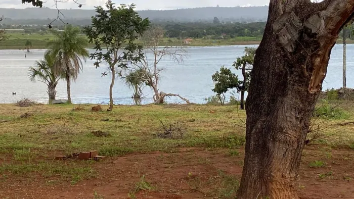 Lote 4.860m² - 25m de Frente para a Lagoa Formosa-GO