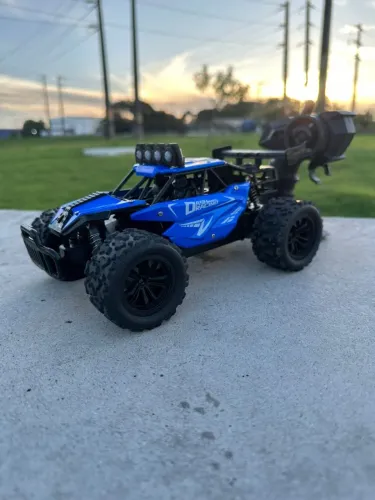 Carro Off Road 20KM/H com Amortecedores 