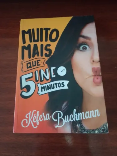 Seis livros em bom estado para doação