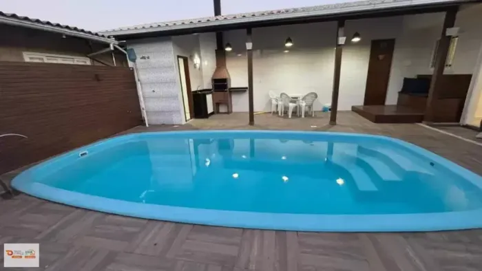 Casa Para Locação Anual em Biguaçu com piscina