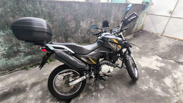 Moto muito nova