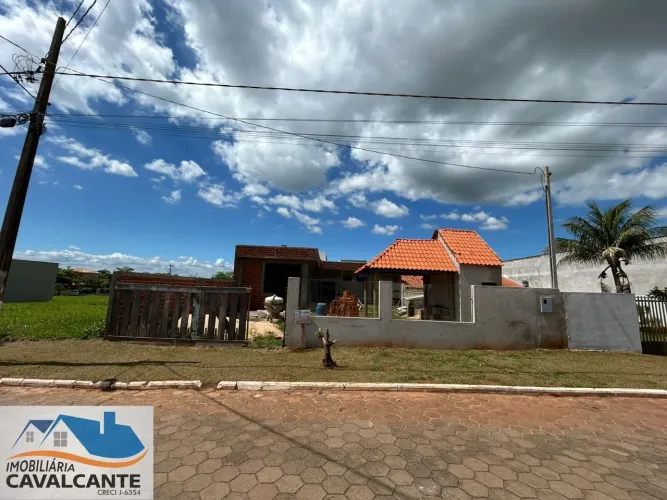 Casa inacabada em Condomínio Porto Maringa